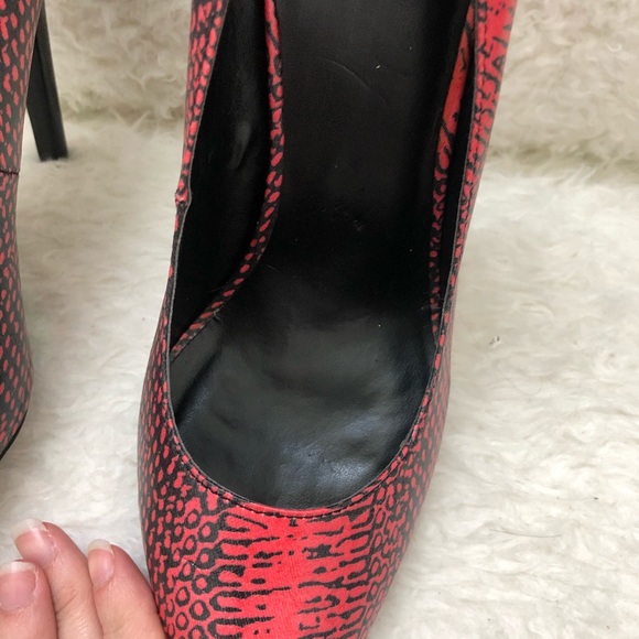 G by Guess pink black animal print heels - Picture 9 of 11